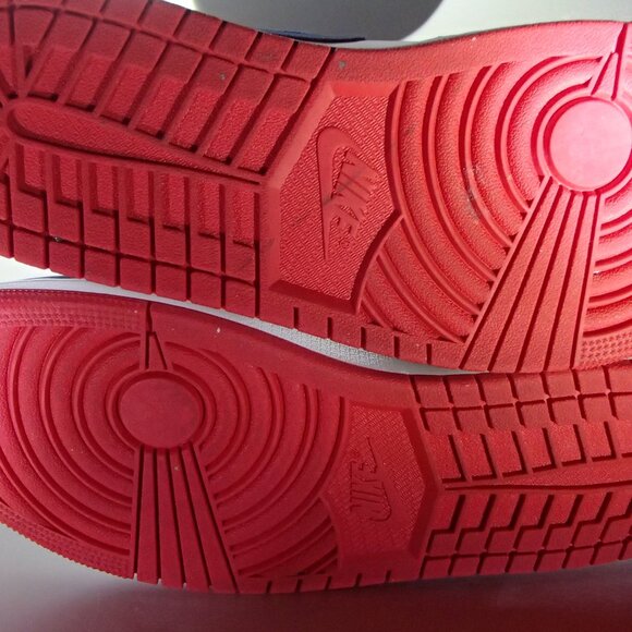 AIR JORDAN 1 MID SE Men –White/University Red-midnight Navy Missing shoe strings - Picture 6 of 6